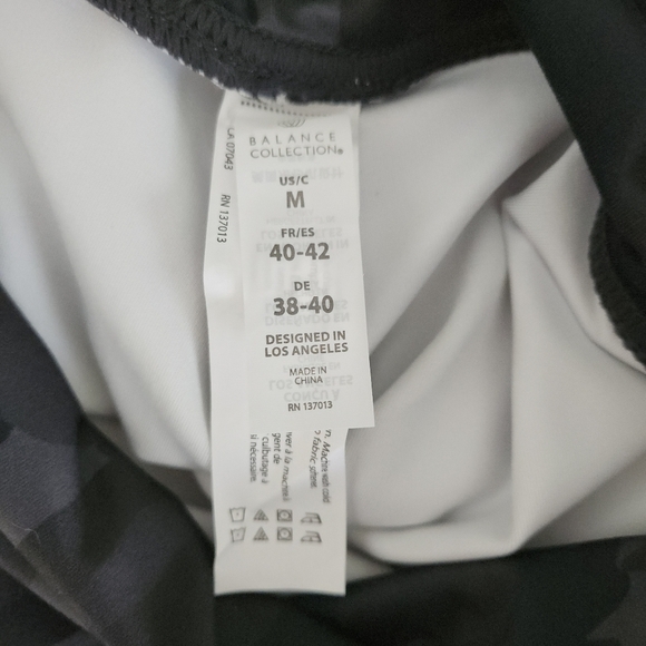 BALANCE COLLECTION Camo Print High-Waisted Leggings size m (NWT) - Picture 7 of 12